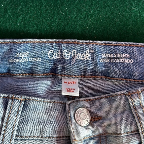 Cat & Jack Girls Light Blue Denim Shorts Size 7/8 Distressed Eyelet Patch Cutoff - Picture 2 of 3